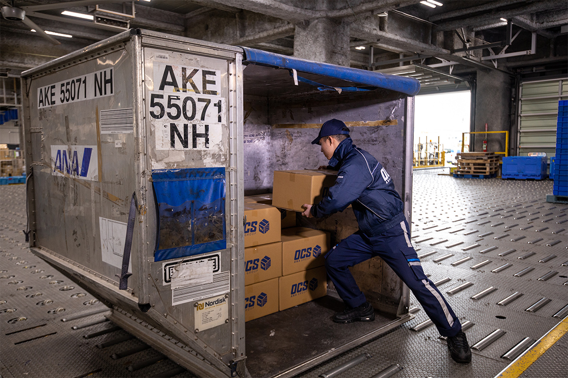 図 1：スタッフの作業状況①